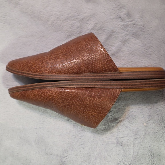 Yellowbox Brown Mules - Picture 5 of 7